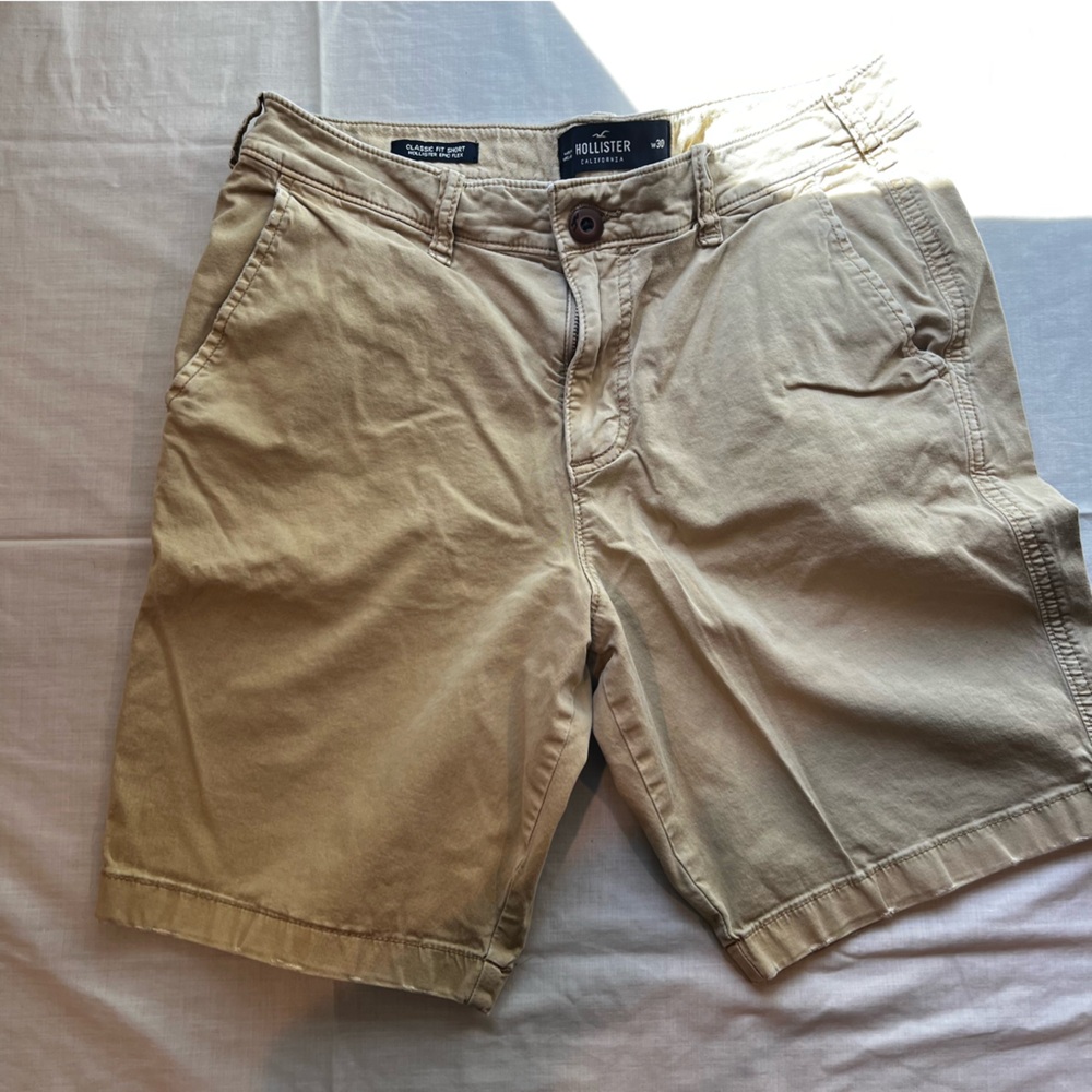 Hollister Beige Classic Fit Shorts